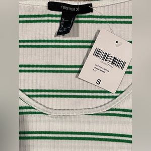 NWT - forever 21 crop cream/green size small